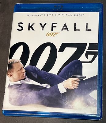 James Bond  Skyfall  Daniel Craig Blu-Ray/DVD/Digital Combo - Brand New