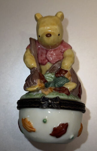 Disney Midwest Classic Pooh Porcelain Hinged Trinket Box October Autumn Leaves
