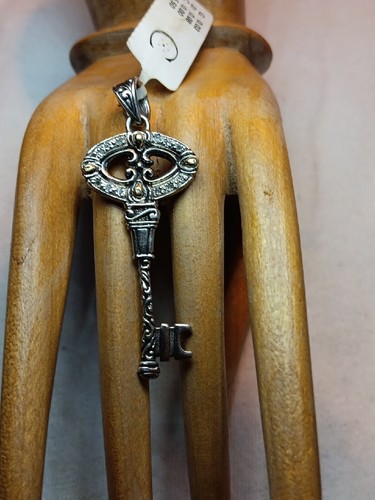 Ciondolo Chiave Sterling Samuel Benham Diamante Oro Giallo 18K 2"H - Foto 5 di 13