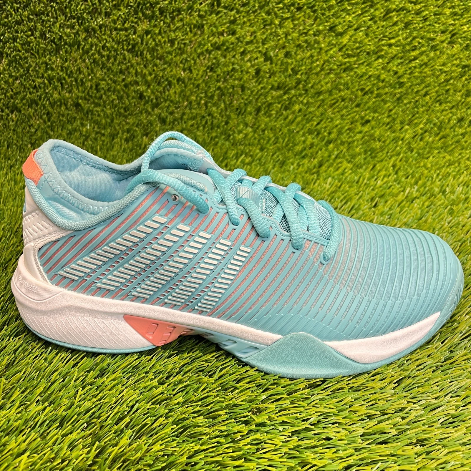 Baskets de tennis de course bleu femme K Swiss Hypercourt Supreme pointure 9,5