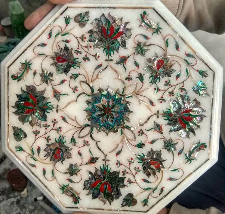 Mesa de mármol esquinera octogonal de 12"" con incrustación de café piedra semipreciosa antigua Foto 2 de 4