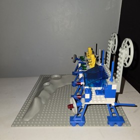 Vintage LEGO Space Supply Station Set #6930 Legoland 1983 w/Manual - READ