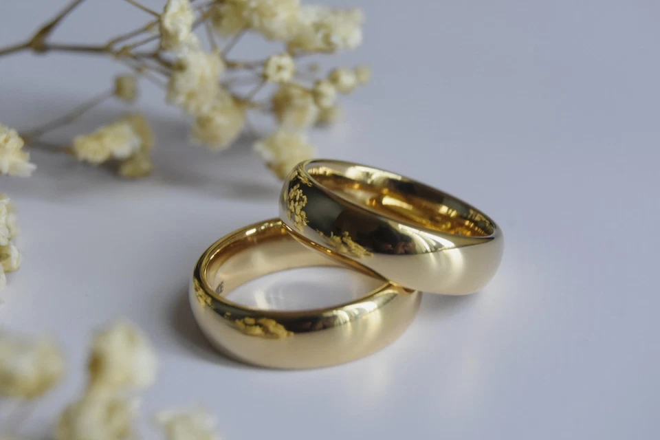 9ct Yellow Gold Wedding Band Ring Shaped 9ct Wedding Engagement Gold Filled Ring - Image 4 of 4
