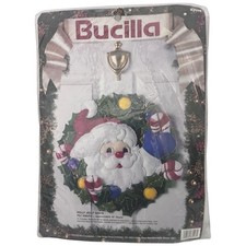 Vintage Bucilla Holly Jolly Santa 18" Felt Sequin Wreath Kit 83028 NOS 1993