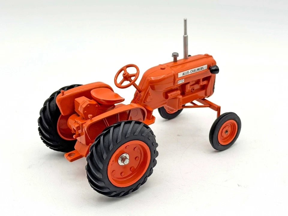1/16 Allis Chalmers D-10 Tractor - Image 2 of 2