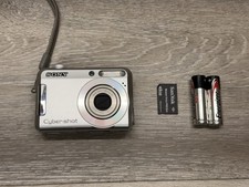 SONY CYBERSHOT DSC-S650 POINT-AND-SHOOT DIGITAL CAMERA, CARD For Parts Or Repair