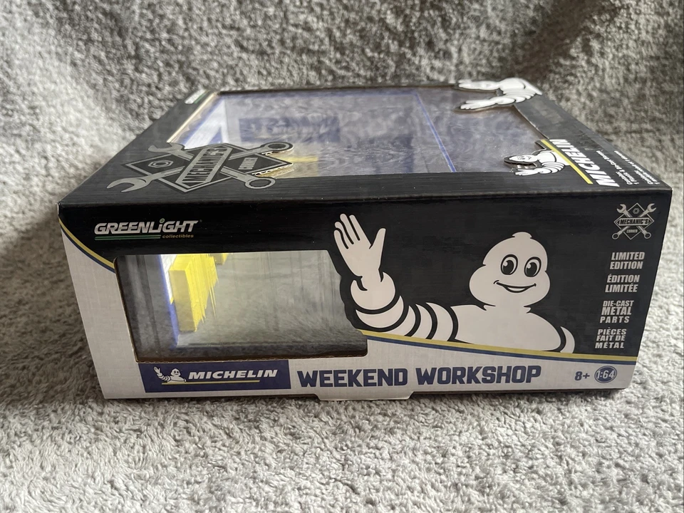 Rare Greenlight Collectibles 2018 Michelin Weekend Workshop Mechanic's Corner - Image 3 of 4