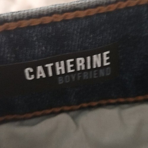 Kut From The Kloth Catherine Boyfriend Distressed Denim Jean Size 0 New - Picture 8 of 8