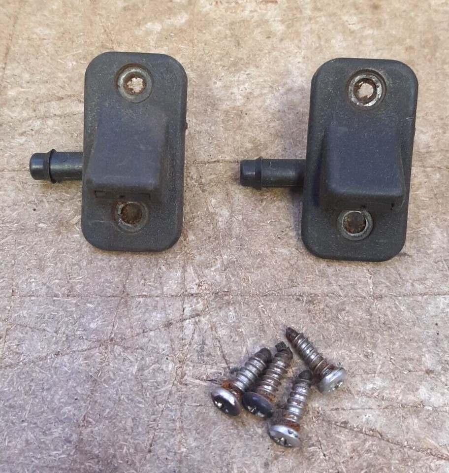 Jeep Wrangler YJ 87-95 Windshield Washer Nozzle Spray Squirter Set W/ Screws - Image 2 of 4
