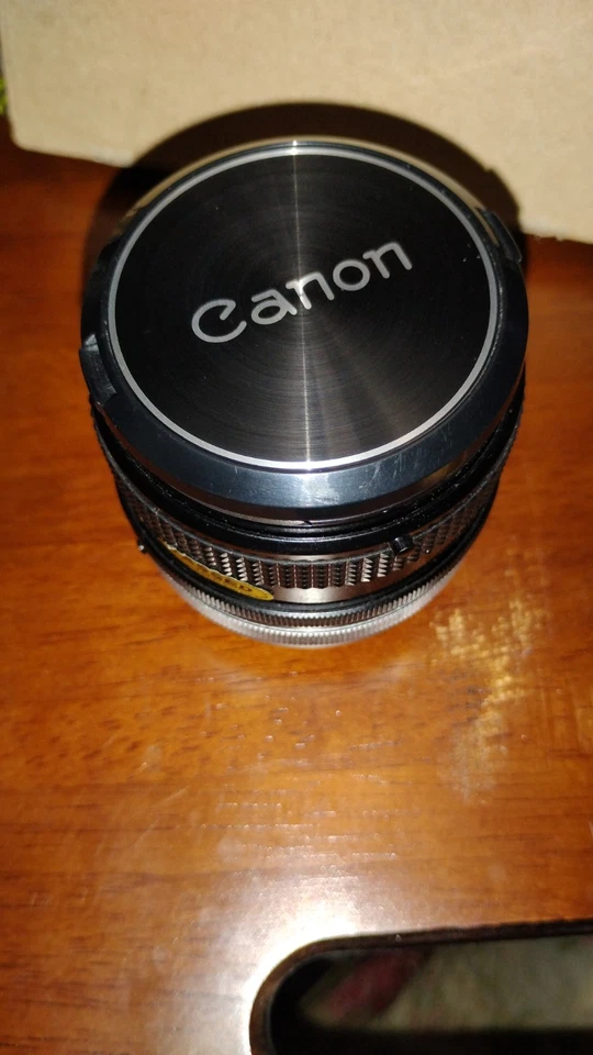Vintage Canon FD 35mm f3.5 S.C. With Lens Covers And Case Excellent Condition  - Image 3 of 4
