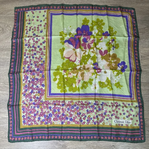 CHRISTIAN DIOR foulard en soie imprimé floral 73*77 cm vintage