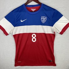 2014 FIFA World Cup Soccer Cards and Collectibles 67