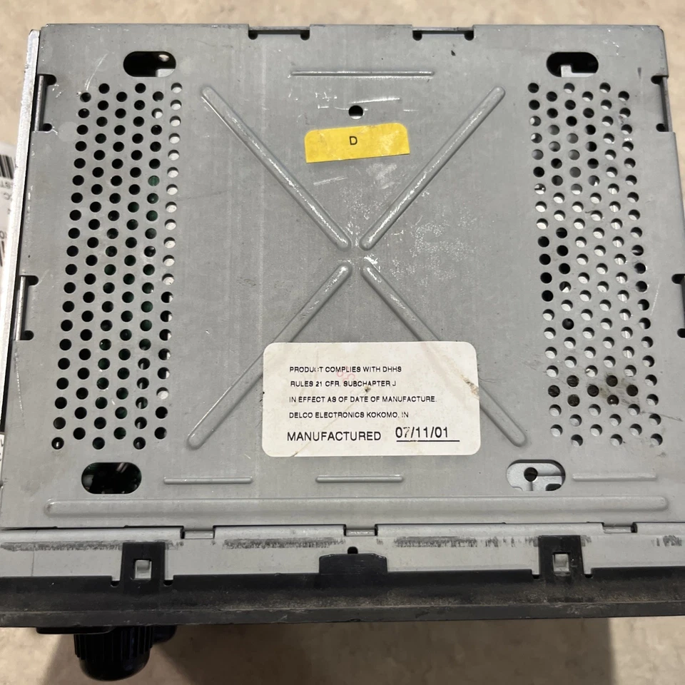 Radio estéreo AM FM reproductor de CD 10315119 compatible con 03-05 Chevrolet Cavalier B210-107353 Foto 2 de 4