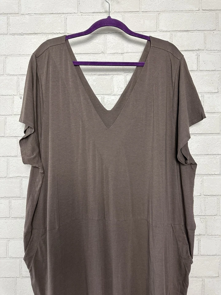 Mono corto universal estándar de pierna ancha para mujer XL 26-28 tostado minimalista Foto 2 de 4