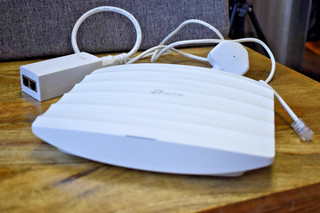TP Link Omada EAP225 V3 AC1750 Dual Band Business WiFi Access Point PoE Working
