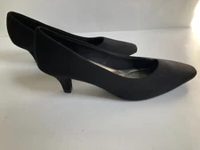 Coach and Four  Slip On Satin 2.5" Heel Shoes Black Pumps Women's Size 8
