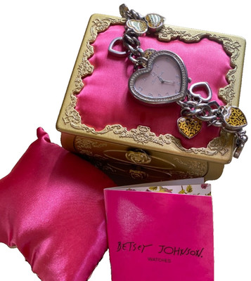 RARE BETSEY JOHNSON Cheetah Heart Charm Watch, Chain, Original Gold / Pink Chest