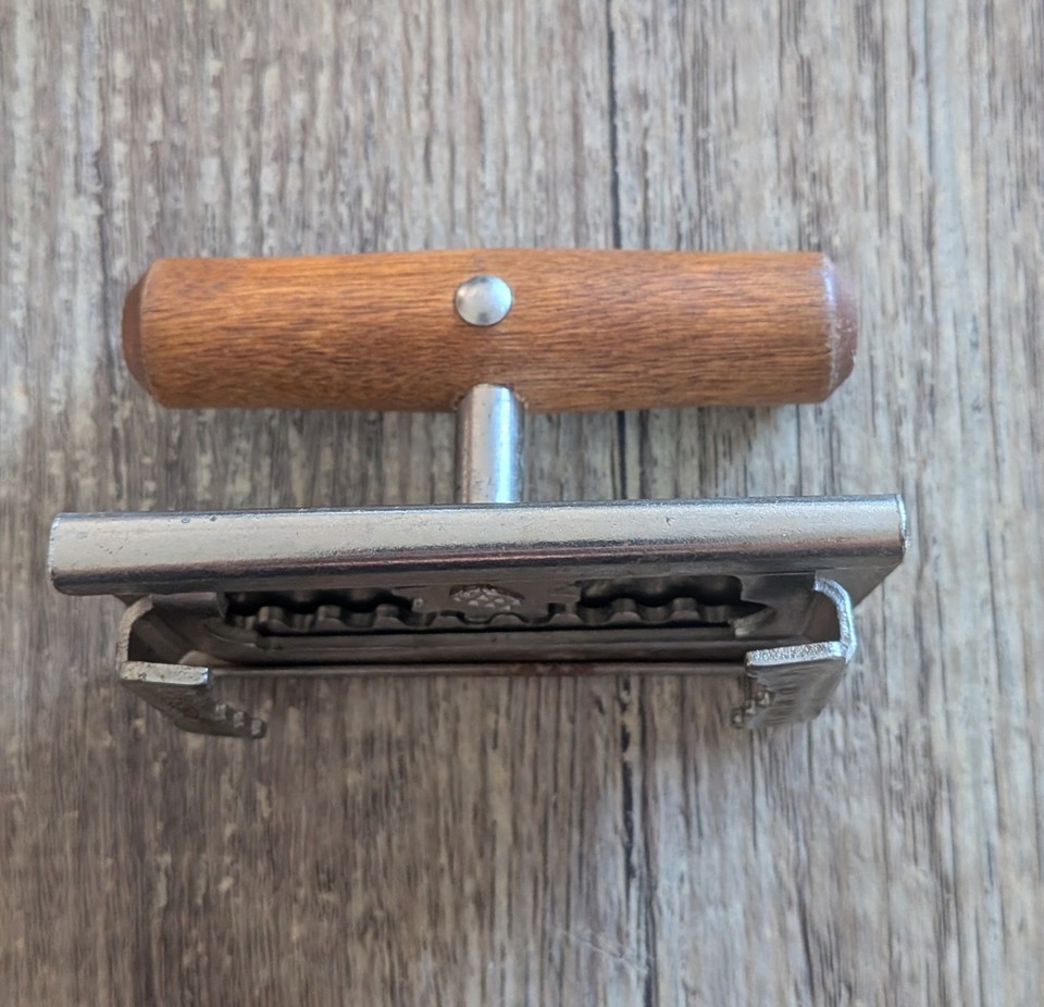 Vintage Bonny Top-Off Jar Opener Wood T-Handle Mid Century Retro Kitchen Tool 