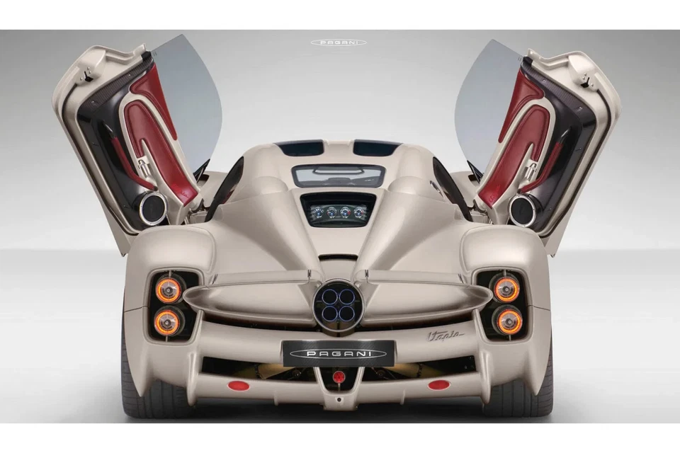 New Pocher Pagani Utopia Coupe Rinascimento Lucido KIT 1:8 Model Car HK120 KidBX - Image 4 of 4