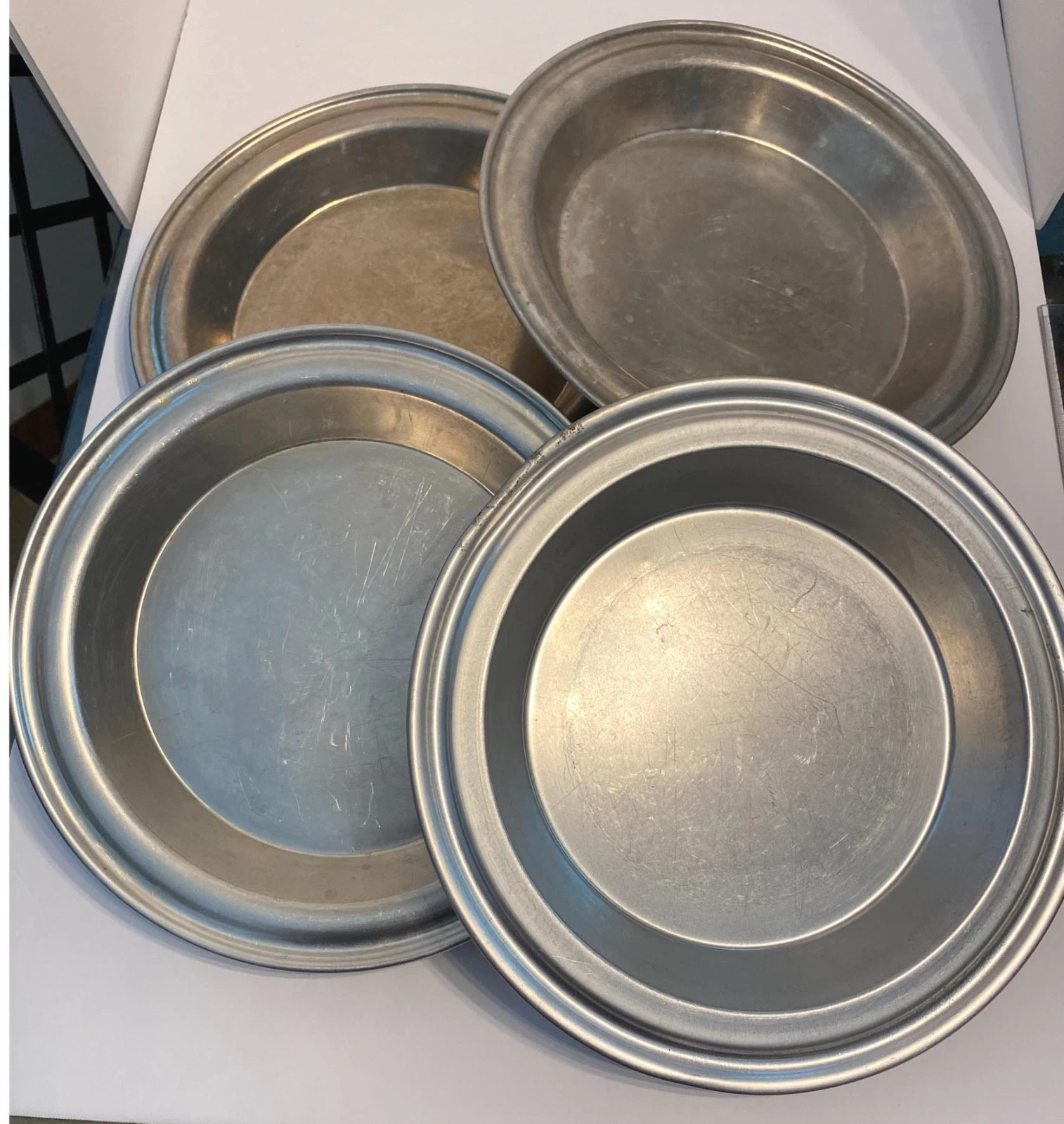 Vintage 11” 9” Aluminum Ware No Drip Pie Pan Plate Lot Set of 4 (1 Mirro)
