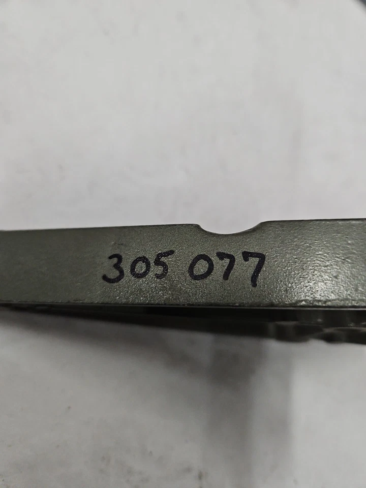 Оригинальный кронштейн стартера порта 0305077 305077 OMC Johnson Evinrude OMC137 - Изображение 2 из 3