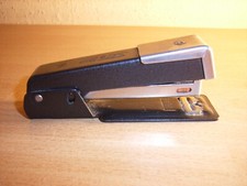 Vintage SkreBill Hefter Skrebba Stapler 70 Vollmetall 1000 Heftklammern Germany