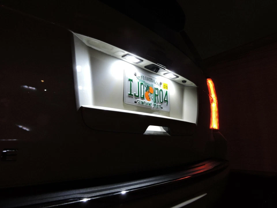 Chevrolet Suburban 2015-2020 kit de luces LED blancas para matrícula Foto 3 de 3