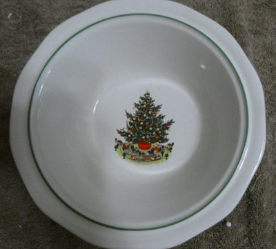 Vintage Pfaltzgraff ''Christmas Heritage Vegetable Mash Serving Bowl Round 9'' VG+