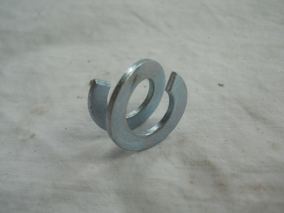 Honda NOS, SL125, CB125, Z50, QA50, CB200, XL100, Spring Honda NOS, SL125, CB125, Z50, QA50, CB200, XL100, Spring