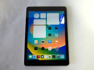 Apple iPad 5th Gen 9.7'' Wi-Fi Only 32GB Space Grey Tablet A1822 (H399)