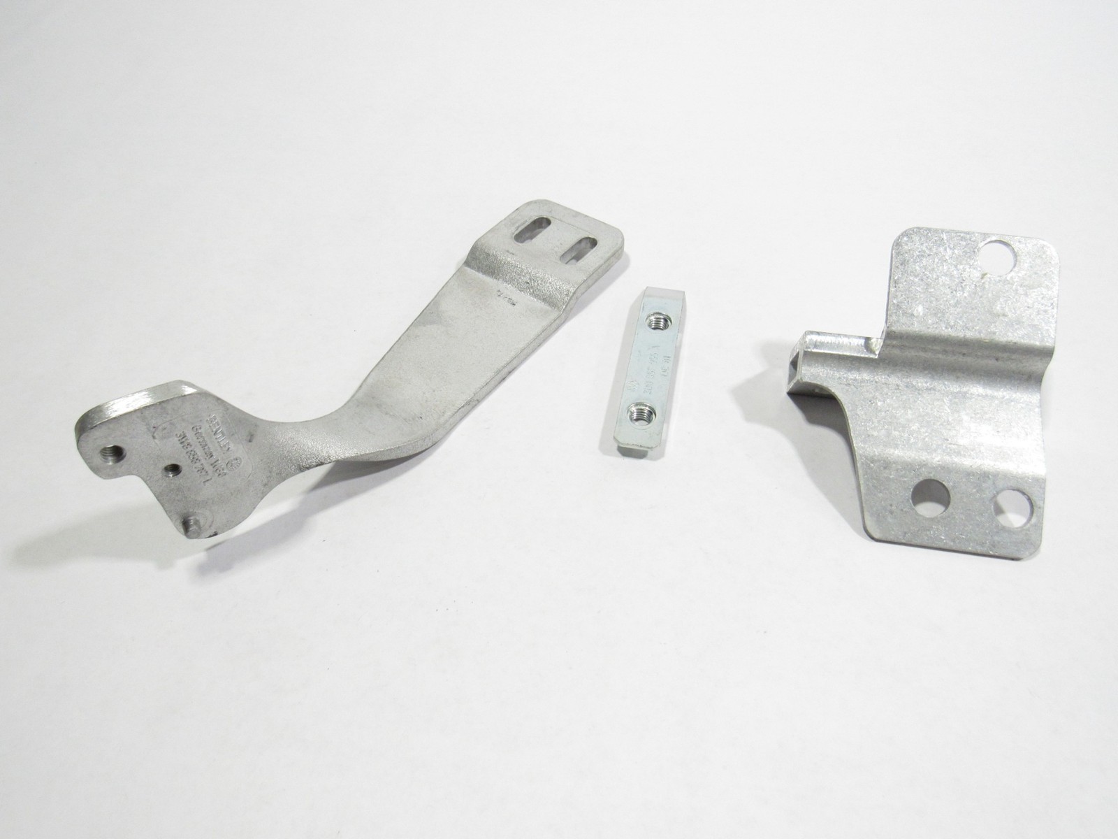 12-18 Bentley Continental GT W12 2015 Left Dash Bracket Support Set 3 PCS ;:A