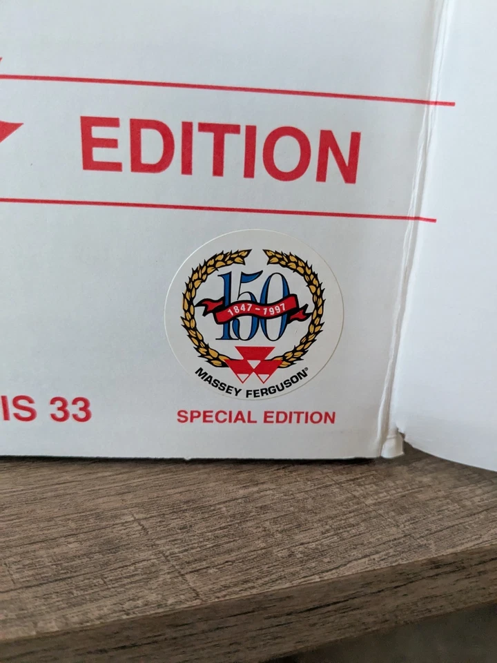 Canadian International Farm Equipment Show 1997 edición especial Massey Harris 33 Foto 3 de 4