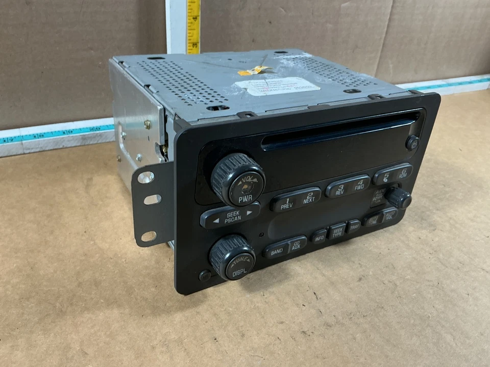 Chevrolet Cavalier 2003-2005 equipo de audio receptor de radio reproductor de CD 10335223 Foto 3 de 4