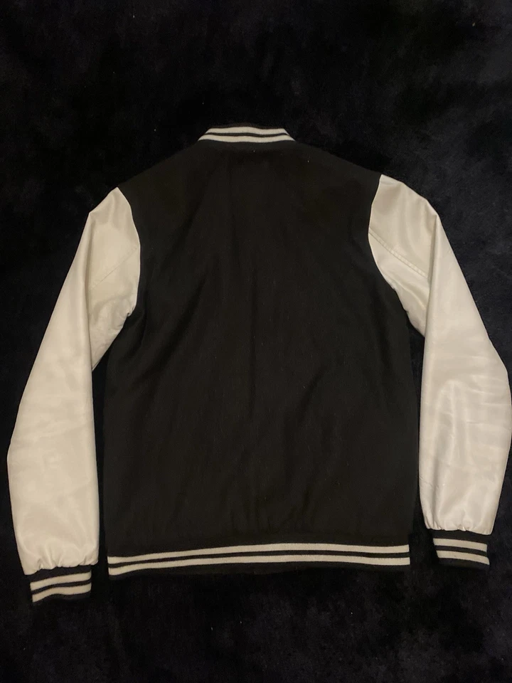 Urban Classics College Jacke Schwarz-Weiß (Größe M) - Bild 2 von 4