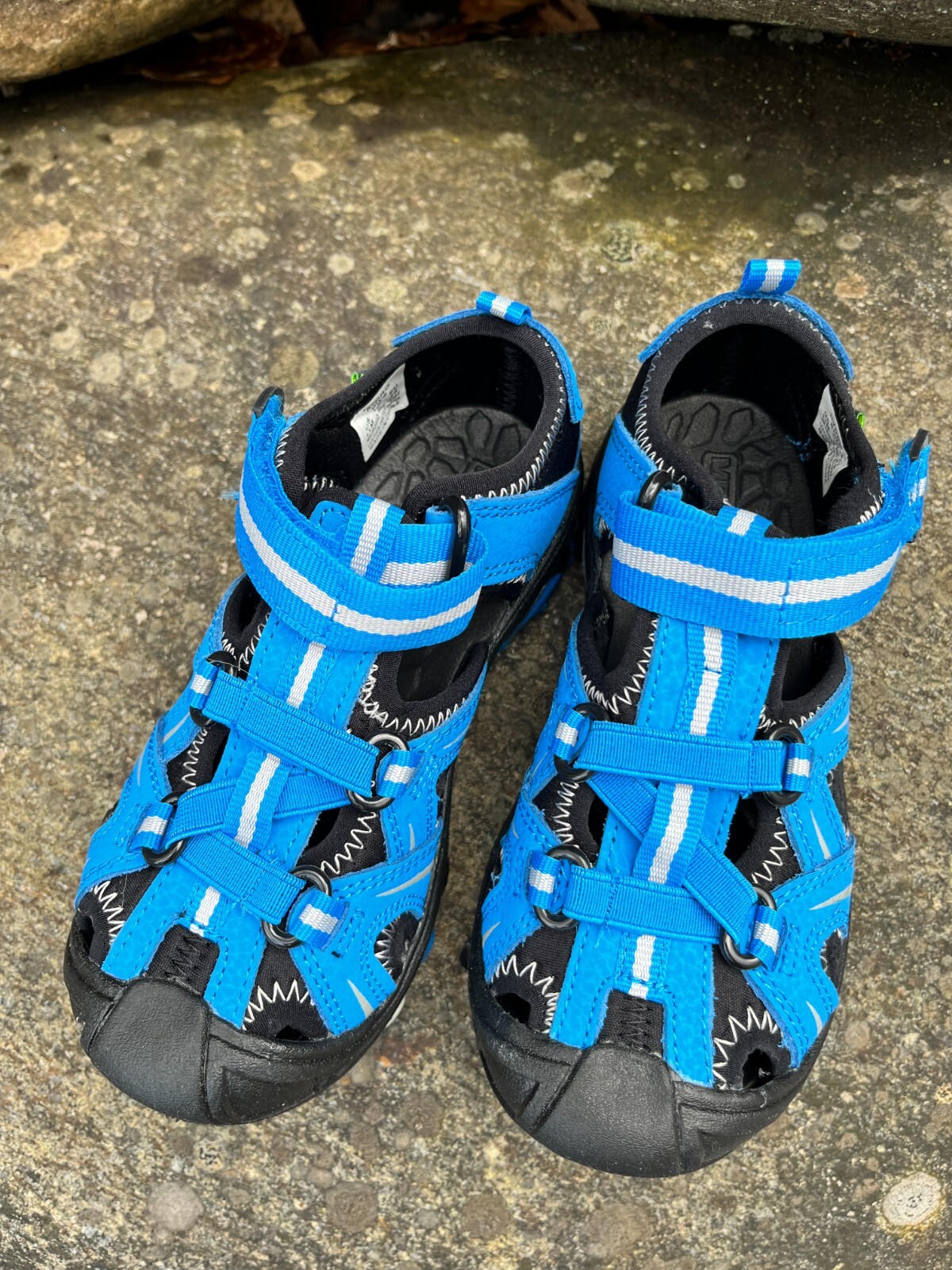 Scarpe acquatiche Merrell little bimboys taglia 11M nuove con scatola