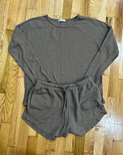 Ekouaer Women  s 2-Piece Knit Lounge Set Brown M Crew Neck Drawstring Shorts