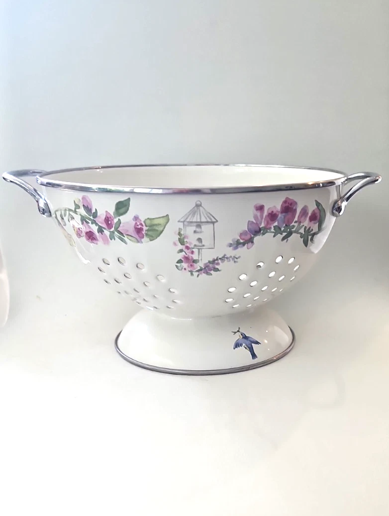 Pfaltzgraff Cape May Colander