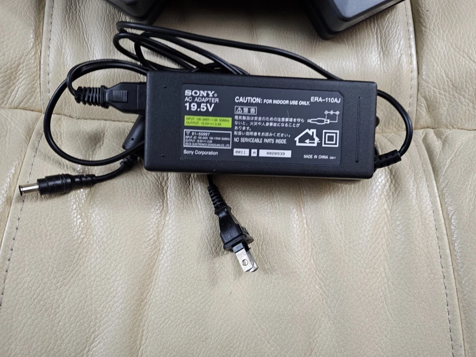 Sony AIBO Charger Dock with AC Adapter for ERS-110 and ERS-111 RARE Original OEM - Image 3 of 4