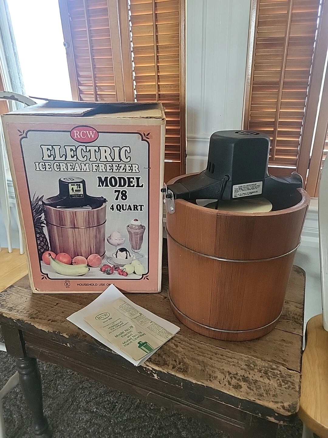 VTG Richmond Cedar Works Electric 4 Quart Wood Ice Cream Maker Freezer Model 78