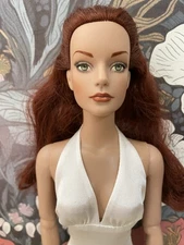 Tonner - Tyler Wentworth - Sydney Chase "Wintergreen" upgraded BW body