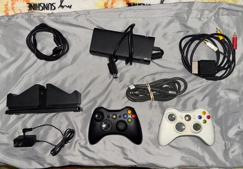 XBOX MISC LOT! SOLD AS IS! UNTESTED! FOR PARTS OR REPAIR!