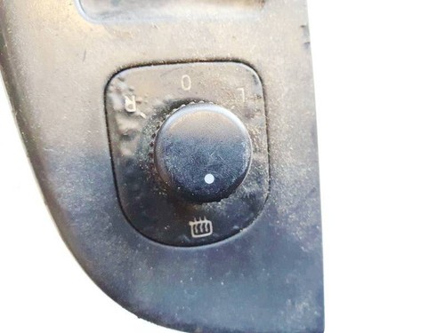 Volkswagen Golf 2005 Wing mirror control switch (Exterior Mirror S #2035782-57