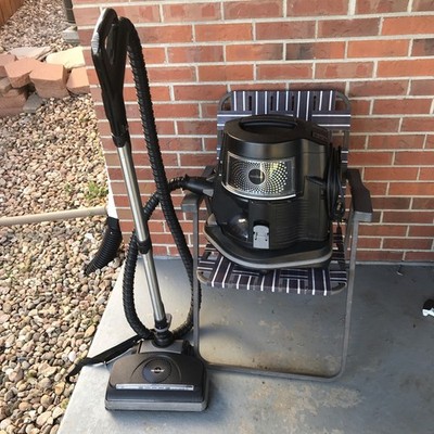 Rainbow E2 Black E Series Vacuum Cleaner Water Filtration w/ Power Nozzle,works