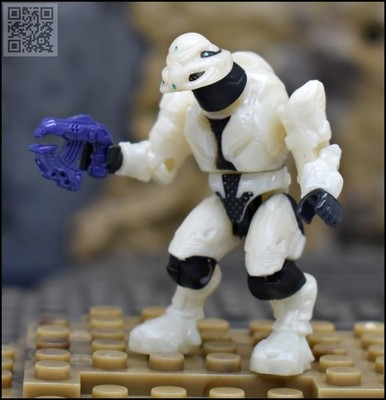 HALO MEGA BLOKS COVENANT WHITE ELITE COMMANDO MINI FIGURE 97110 SPECTRE AMBUSH