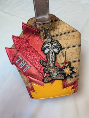 Danielle  Nicole LOONEY TUNES Wiley Coyote Road Runner Purse