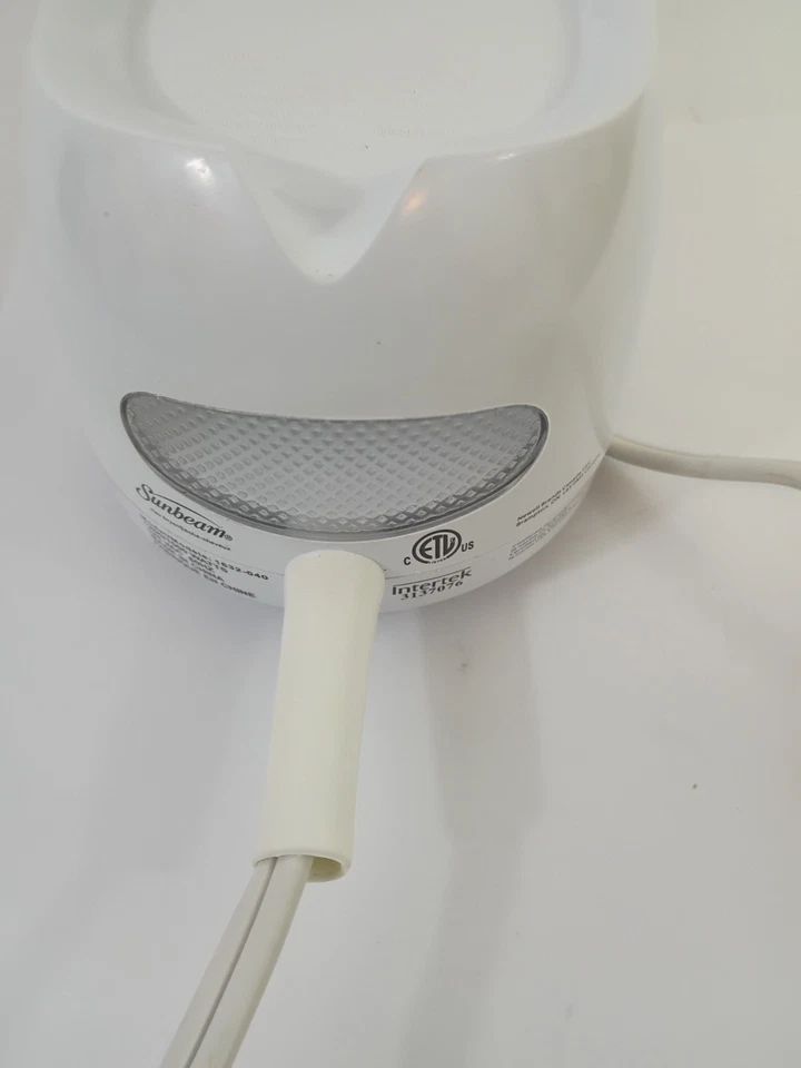 Sunbeam Wall Mount Hair Dryer Model 1632-040 with Night Light Green Sense - Image 3 of 4