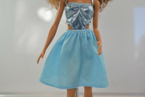 AFRICAN AMERICAN BARBIE IN COMPLETE OUTFIT DRESS AND SHOES MATTEL - Picture 3 of 7