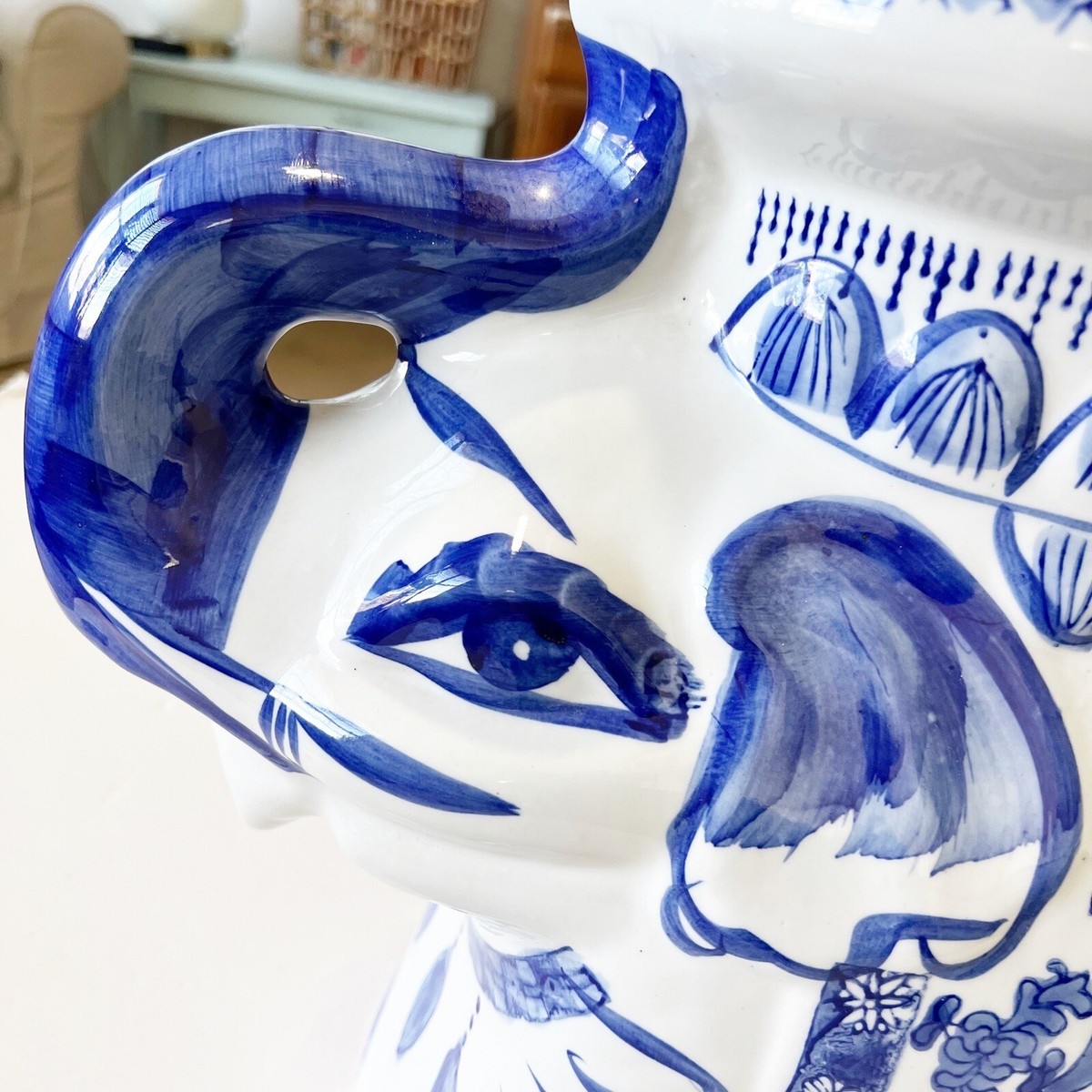 Vintage Ceramic Chinoiserie Blue and White Elephant Plant Stand