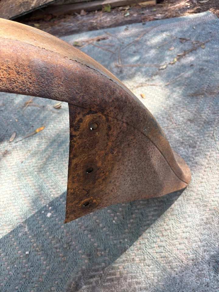 Guardabarros traseros originales de acero Ford modelo A 1930-1931 para sedanes y faetones Foto 2 de 4