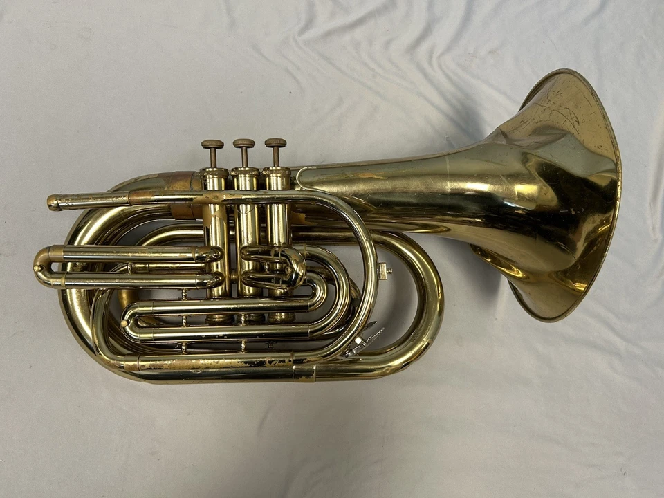 ¡CALIDAD! BENDICIÓN U.S.A. M-300 CUERNO DE BARÍTONO DE MARCHA + ESTUCHE Foto 2 de 4